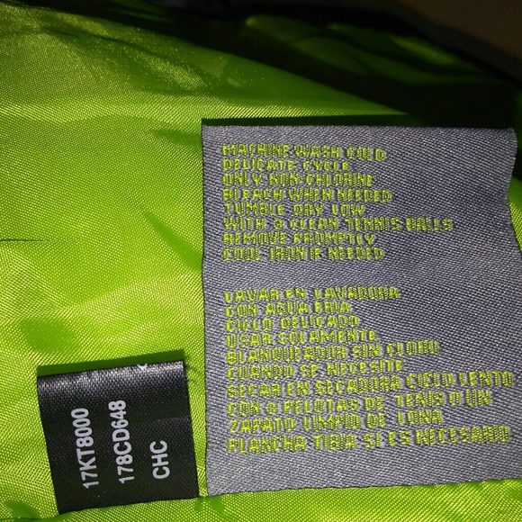 KENNETH COLE REACTION Quilted Down/Feather Puffer Vest … - Picture 7 of 9